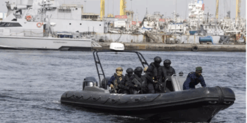 Senegal takes control as France begins military exit
