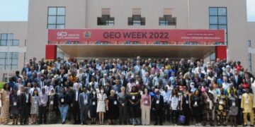 Group on Earth Observations and Research and Education Networks discuss collaboration for earth observation in Africa