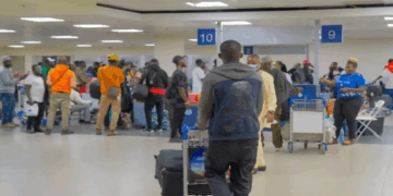 Ghanaians warn of perils of irregular migration