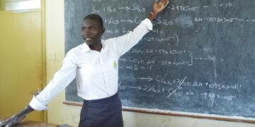 Guinea-Bissau government suspends teachers’ salaries to tackle payroll fraud