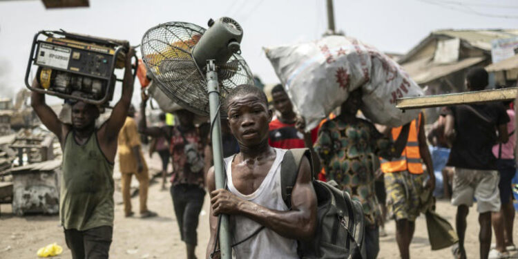 Lagos slum demolitions leave hundreds homeless