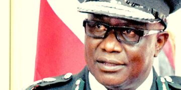 Kenyan president sacks top prisons boss over escape of terror convicts