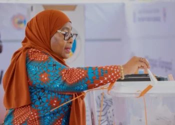Tanzanian President Samia Suluhu Hassan casts her vote in the 2025 general election in Dar es Salaam.