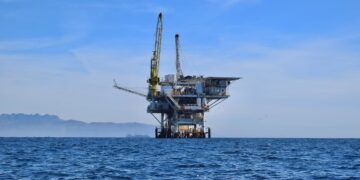 Offshore oil and gas platform in Equatorial Guinea amid government efforts to secure oil and LNG prepay financing deals