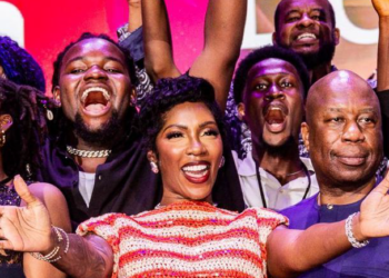 Tiwa Savage celebrates with young Nigerian musicians at Berklee scholarship programme finale in Lagos