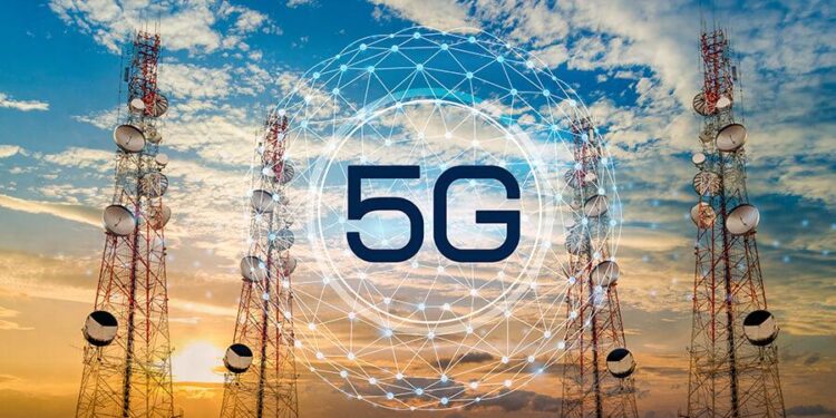5G telecom towers and digital network graphic illustrating Ghana’s transition to a competitive nationwide 5G rollout