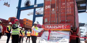 South African official beside an AfCFTA export container at Durban port